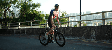 Why Professional Cyclists Wear Specialized Gear - Bizkut